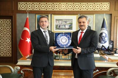 rektor-prof-dr-alkis-siirt-universitesi-rektoru-prof-dr-sindak-i-agirladi